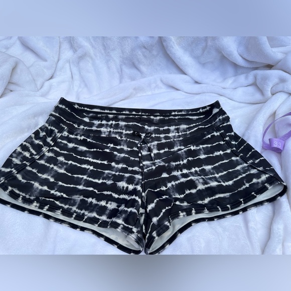 Athleta Girl size XXL- great used condition. Black and white stripe - Picture 1 of 7